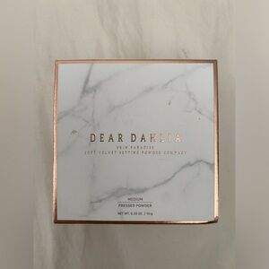 Dear Dahlia powder compact
